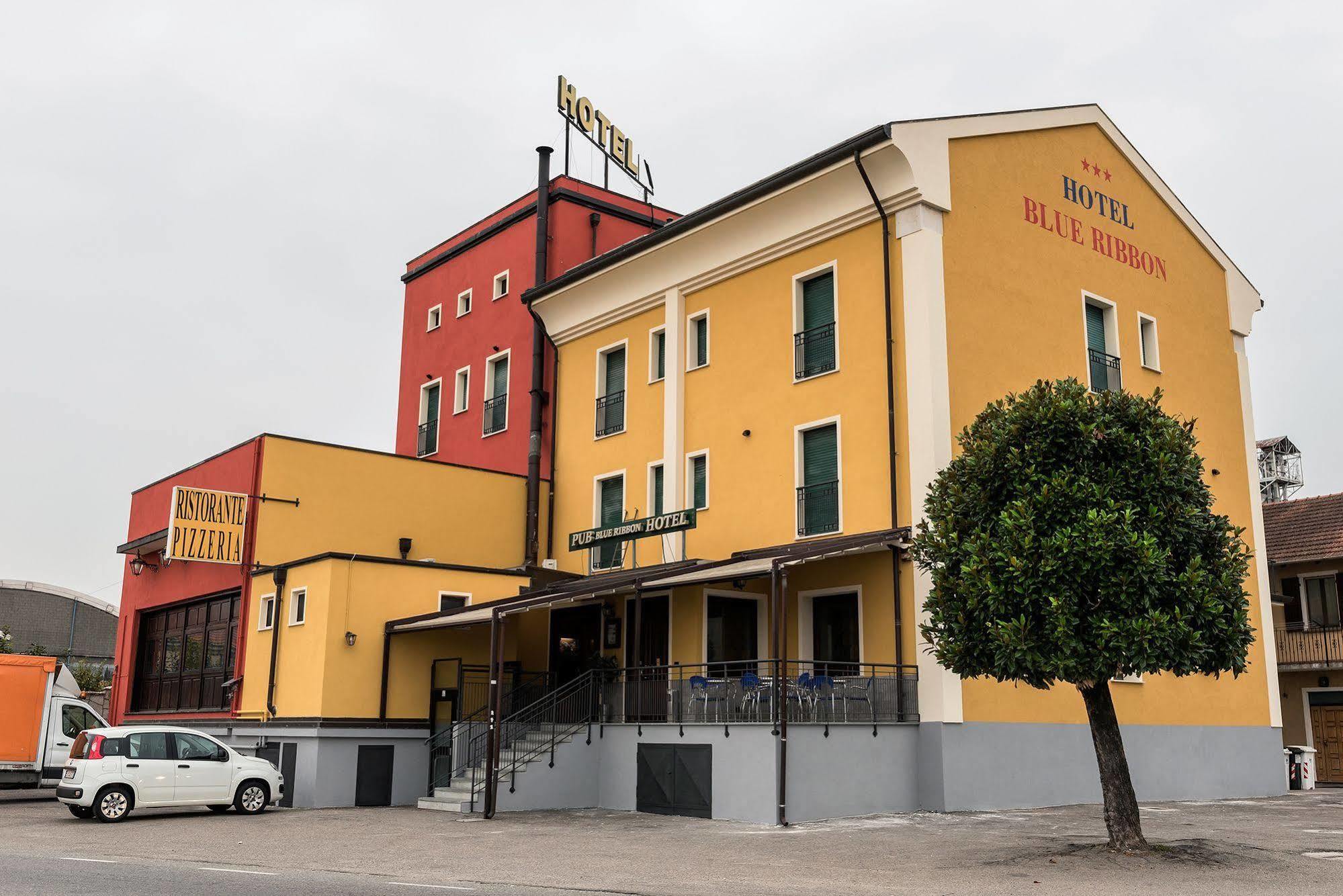 Hotel Blue Ribbon Vercelli Zewnętrze zdjęcie